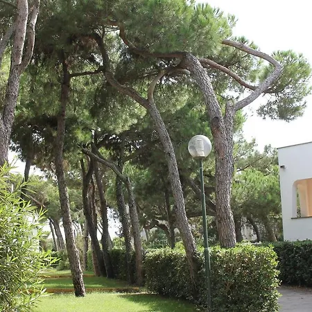 Homeholiday Giulivo Kompleks wypoczynkowy Baia Domizia