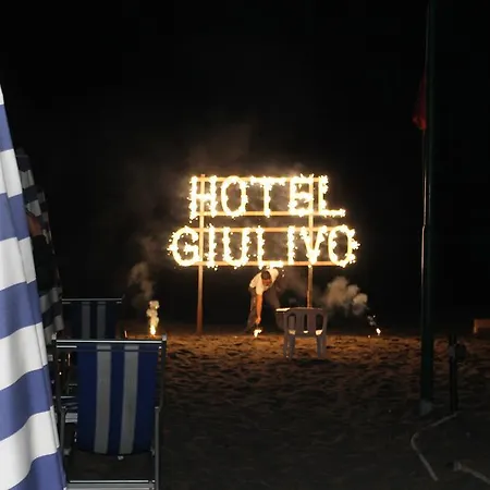 Homeholiday Giulivo Ferienpark Baia Domizia