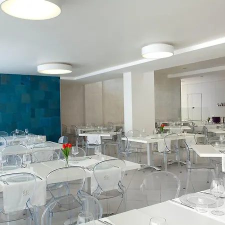 Homeholiday Giulivo 4*